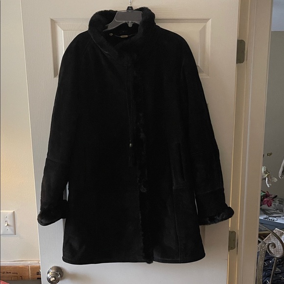 Gallery Jackets & Blazers - Gallery Black Leather(Suede)Button Front Winter Coat. Size M